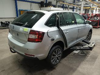 Skoda Rapid Rapid Liftback 1.0 TSI 12V (CHZB) [70kW]  (06-2017/12-2019) picture 3