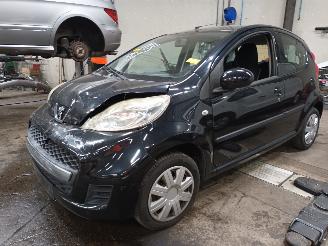 demontáž osobní automobily Peugeot 107 107 Hatchback 1.0 12V (384F(1KR)) [50kW]  (06-2005/05-2014) 2011/5