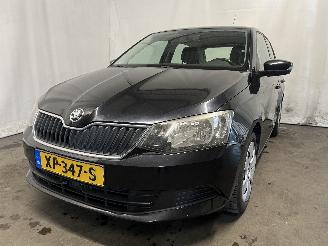 skadebil auto Skoda Fabia Fabia III (NJ3) Hatchback 5-drs 1.0 12V (CHYA) [44kW]  (08-2014/06-202=
1) 2015/5
