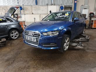 Vrakbiler auto Audi A3 A3 Sportback (8VA/8VF) Hatchback 5-drs 2.0 TDI 16V (CRBC) [110kW]  (09=
-2012/10-2020) 2013/8