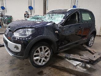 Vaurioauto  passenger cars Volkswagen Up! Up! (121) Hatchback 1.0 12V 75 (CHYB) [55kW]  (08-2011/11-2019) 2014/3