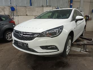 Dezmembrări autoturisme Opel Astra Astra K Sports Tourer Combi 1.6 CDTI 110 16V (B16DTE) [81kW]  (04-2016=
/08-2019) 2017/3