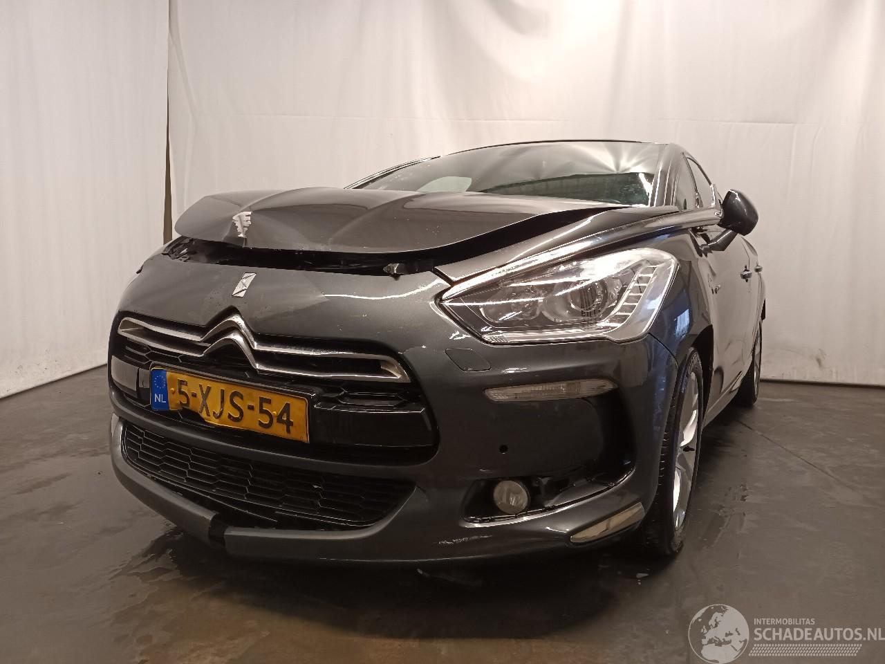 Citroën DS5 DS5 (KD/KF) Hatchback 5-drs 2.0 HDi 16V 200 Hybrid4 (DW10CTED4(RHC)) [=
120kW]  (12-2011/07-2015)