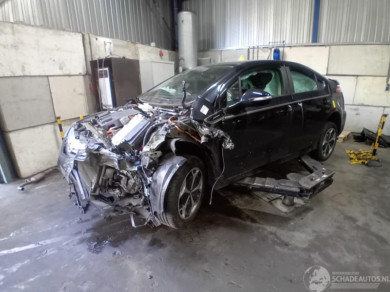 Opel Ampera Ampera Hatchback 1.4 16V (A14XFL(Euro 5)) [63kW]  (11-2011/03-2015)
