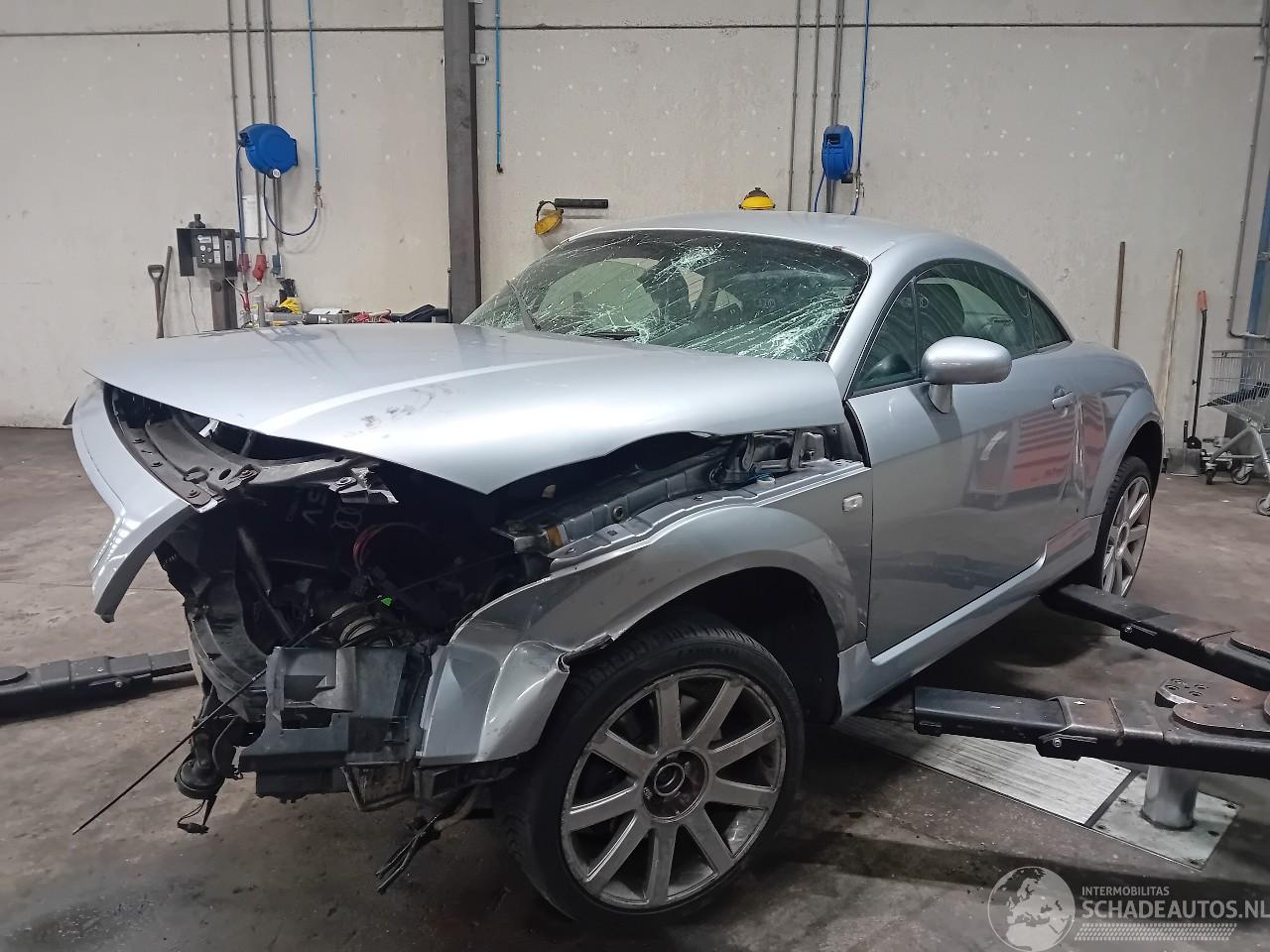 Audi TT TT (8N3) Coupé 1.8 20V Turbo Quattro (BAM) [165kW]  (10-1998/10-2006=
)