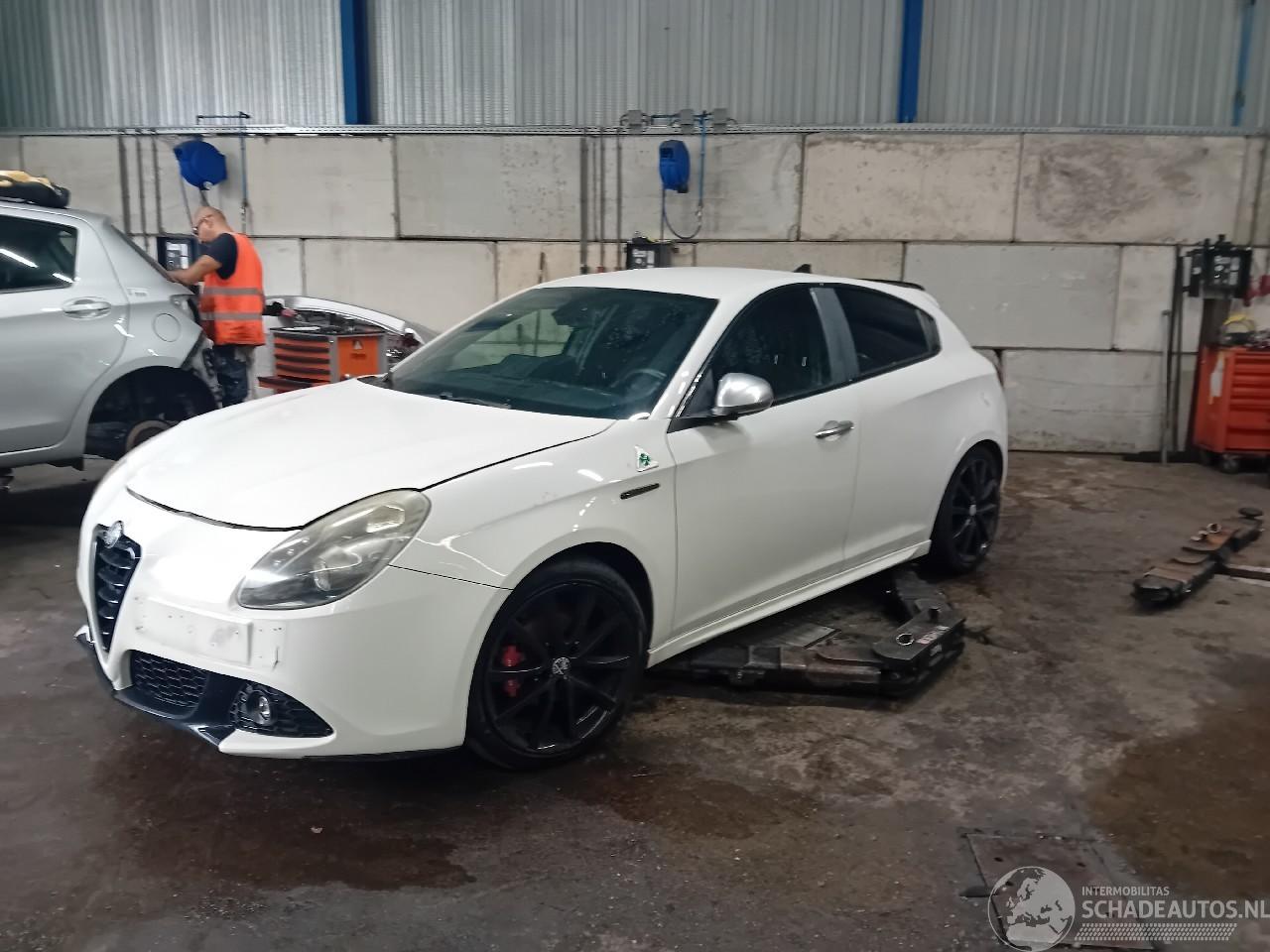 Alfa Romeo Giulietta Giulietta (940) Hatchback 1.4 TB 16V (198.A.4000) [88kW]  (04-2010/12-=
2020)