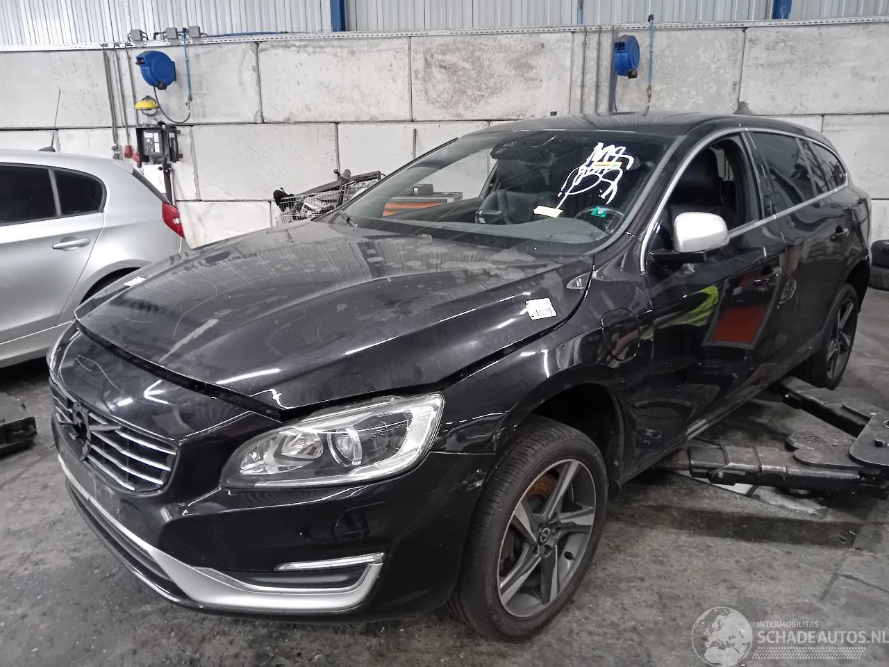 Volvo V-60 V60 I (FW/GW) Combi 2.4 D6 20V Plug-in Hybrid AWD (D82PHEV) [206kW]  (=
06-2012/12-2015)