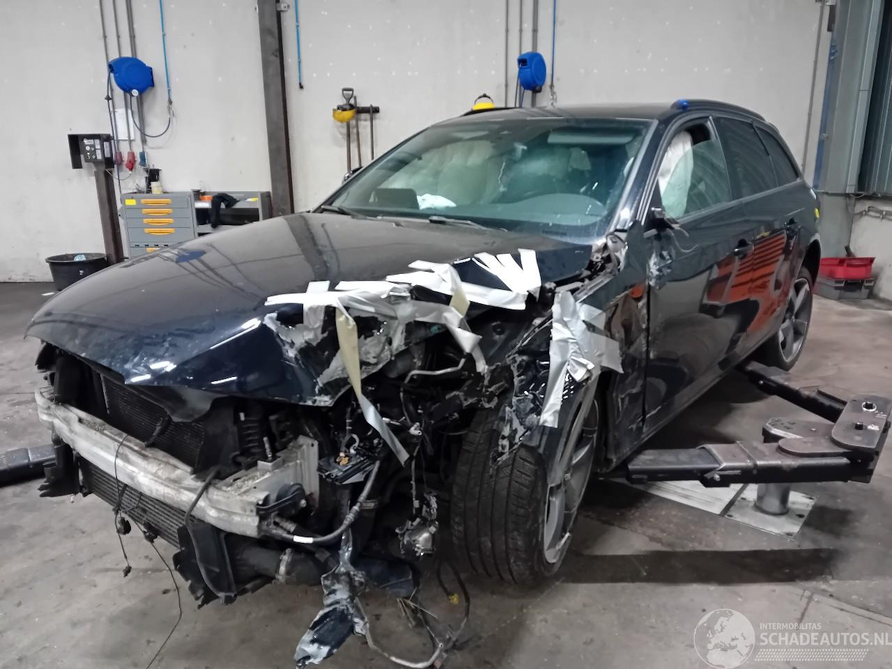 Audi A4 A4 Avant (B8) Combi 3.0 TDI 245 V6 24V Quattro (CDUC) [180kW]  (11-201=
1/12-2015)