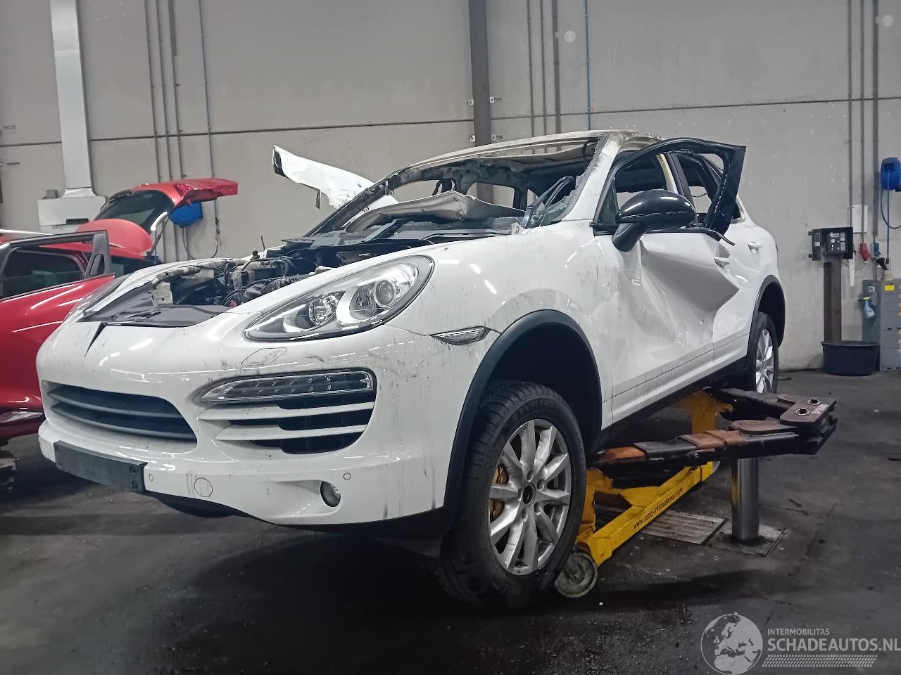 Porsche Cayenne Cayenne II (92A) SUV 3.0 D V6 24V (MCR.CA(Euro 5)) [180kW]  (06-2011/0=
5-2018)