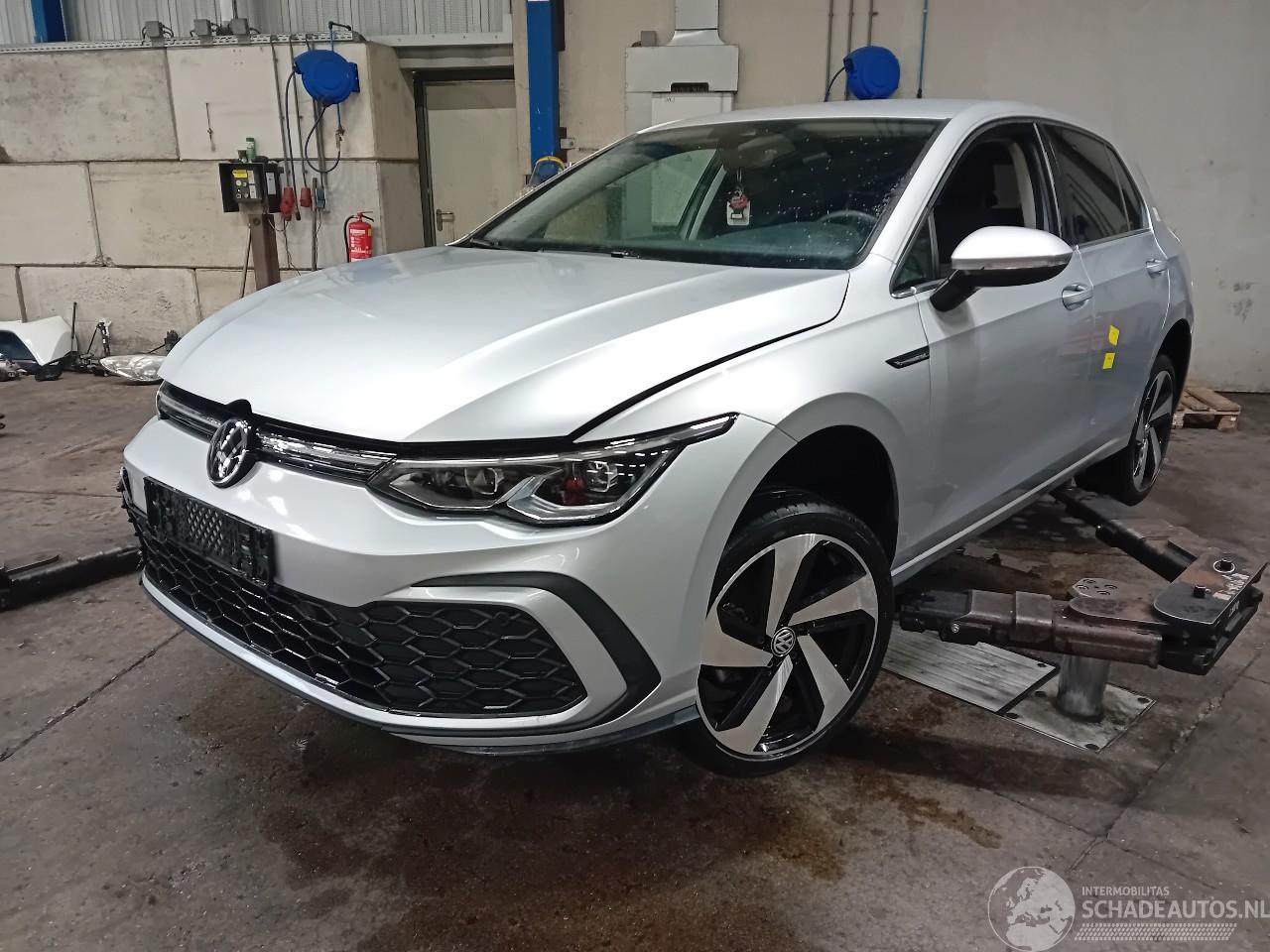 Volkswagen Golf Golf VIII (CD1) Hatchback 1.5 eTSI 16V (DFYA) [110kW]  (12-2019/...)