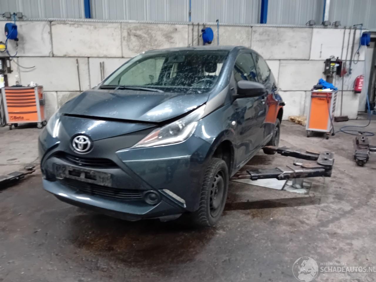 Toyota Aygo Aygo (B40) Hatchback 1.0 12V VVT-i (1KR-FE) [51kW]  (05-2014/06-2018)