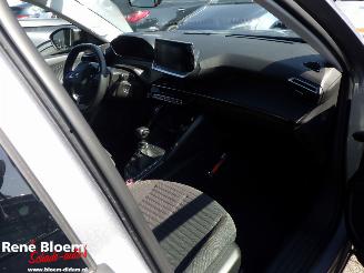 Peugeot 2008 1.2 PureTech Active 101pk picture 9