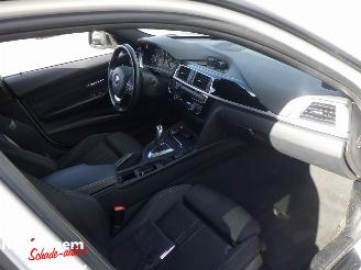 BMW 3-serie 318i Luxury 136pk picture 8