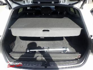 BMW 3-serie 318i Luxury 136pk picture 12