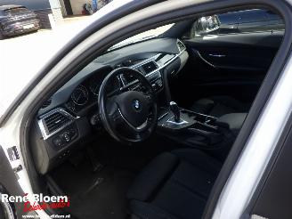 BMW 3-serie 318i Luxury 136pk picture 13