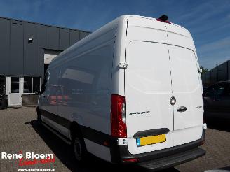 Mercedes Sprinter 317 1.9 CDI L4H3 170pk Aut picture 2