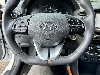 Hyundai Ioniq Comfort EV 120pk aut + f1 flippers - nap - 2x laadkabels - navi - camera - front + line assist - keyless entry + start picture 48