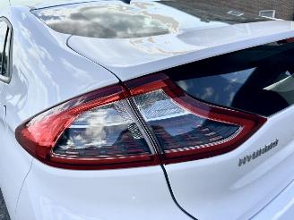 Hyundai Ioniq Comfort EV 120pk aut + f1 flippers - nap - 2x laadkabels - navi - camera - front + line assist - keyless entry + start picture 76