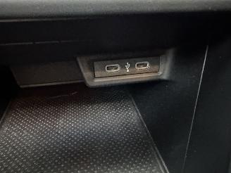 Volkswagen Taigo 1.0 TSI 116pk aut + F1 R-line - pano - virtual - front + line + side assist - navi - camera - sfeerverl - 3x r-line picture 36