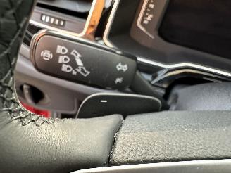 Volkswagen Taigo 1.0 TSI 116pk aut + F1 R-line - pano - virtual - front + line + side assist - navi - camera - sfeerverl - 3x r-line picture 38