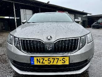 Skoda Octavia 1.0 TSI 115pk 6-bak Greentech Amb Bus sedan - navi - clima - cruise - pdc v+a - licht + regensensor picture 3