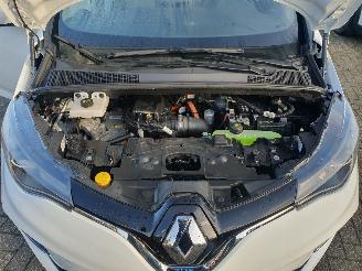Renault Zoé INTENSE  51 KW met CCS lader  8000 km technisch probleem HUURBATTERY picture 24