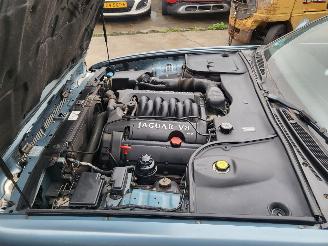 Jaguar Xj-8 4.0  SOVEREIGN   N.A.P  rijdbaar  top jongtimer picture 28