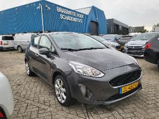 damaged passenger cars Ford Fiesta NW MOD 5 drs Ford Fiesta 1.1 Trend COOL 2019/6