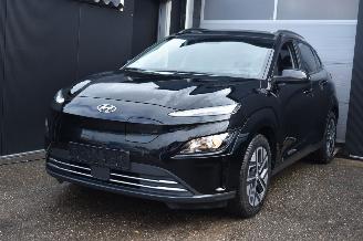 krockskadad bil auto Hyundai Kona 39Kwh Comfort 136Pk SOH 100% 3FASE *Navi/Clima/Camera/Stoelverwarming 2022/8