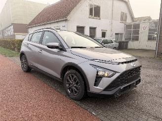 krockskadad bil auto Hyundai Bayon Comfort | superlage kilometerstand | Recht op de wielen | Airco | Centr. vergrendeling | 2022/8