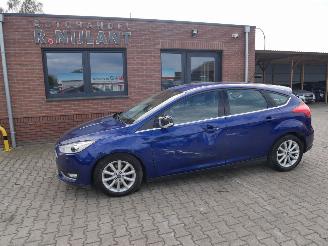 Voiture accidenté Ford Focus TITANIUM BI-XENON 2016/12