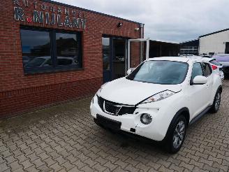 krockskadad bil auto Nissan Juke TEKNA 4X4 LEER AWD 2013/8