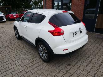 Nissan Juke TEKNA 4X4 LEER AWD picture 4