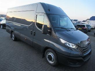 Uttjänta bilar auto Iveco Daily 35S16 2.3D MAXI !! Climatronic Navi Camera Led CruiseControl 19.800Netto 2023/2