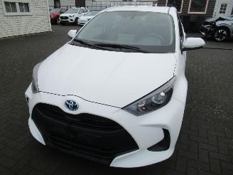 Schadeauto Toyota Yaris 1.5HYBRID Aut. 56.200km  Climat Camera CruiseControl....... 2024/1