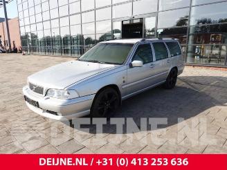 Volvo V-70 V70 (GW/LW/LZ), Combi, 1997 / 2002 2.4 20V 140 picture 3