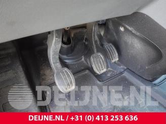 Peugeot Expert Expert (V1/VA/VB/VE/VF/VT/VY), Van, 2016 2.0 Blue HDi 120 16V picture 24