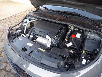 Peugeot 308 GT picture 12