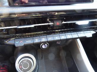 Alfa Romeo Tonale Hybrid picture 15