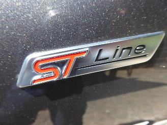Ford Kuga Plug-In Hybrid ST-Line picture 2
