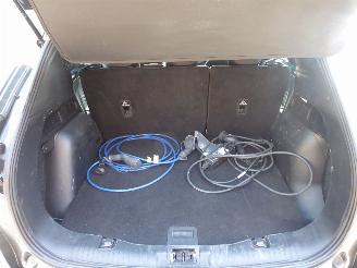 Ford Kuga Plug-In Hybrid ST-Line picture 11