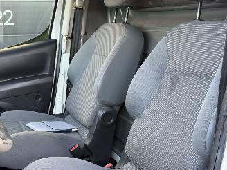 Peugeot Partner 1.6 HDI Airco picture 8