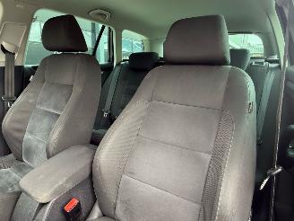 Volkswagen Golf 1.6 TDI Highline BlueMotion AUTOMAAT picture 8