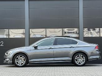 Volkswagen Passat 1.6 TDI R-Line Pano Virtual Cockpit EURO-6 picture 6