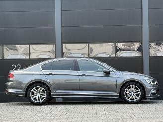 Volkswagen Passat 1.6 TDI R-Line Pano Virtual Cockpit EURO-6 picture 3