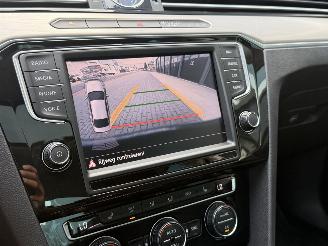 Volkswagen Passat 1.6 TDI R-Line Pano Virtual Cockpit EURO-6 picture 12