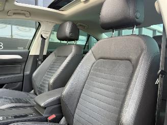 Volkswagen Passat 1.6 TDI R-Line Pano Virtual Cockpit EURO-6 picture 8
