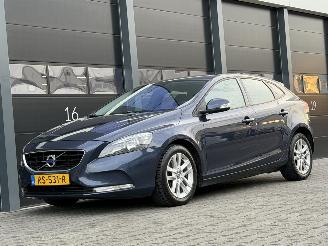 Käytettyjen passenger cars Volvo V-40 1.6 D2 Navi Clima AUTOMAAT 2013/10