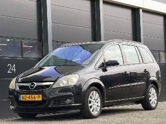 skadebil auto Opel Zafira 2.2 Essentia Navi Airco 7-PERS 2005/8