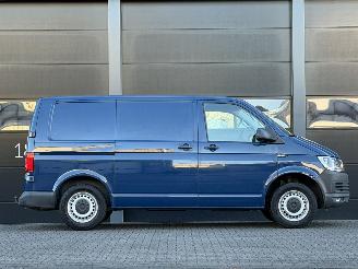 Volkswagen Transporter 2.0 TDI 3-PERS Airco picture 3
